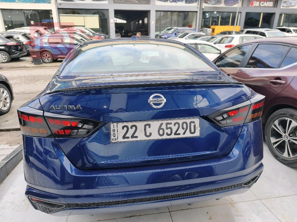 نيسان ألتيما